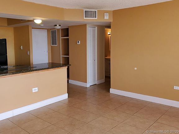 5th image of 7135 Collins Ave APT 933
