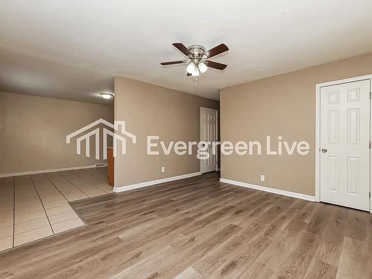 4634 Woodland Hills Blvd — Photo 4