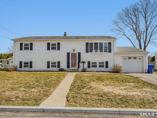 22 Sandy Hollow Drive, Waterford, CT 06385