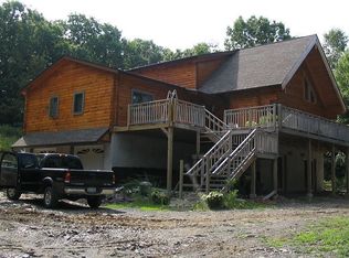 46 Knightridge Dr, Hyde Park, NY 12538