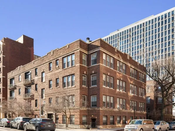 3638 N Pine Grove Ave #G2, Chicago, IL 60613