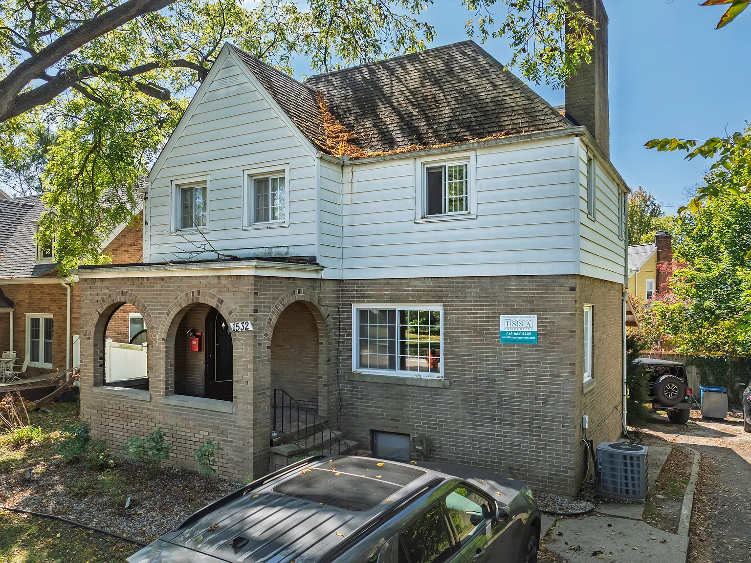 1532 Packard — Photo 2