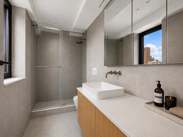 715 Park Ave #14B — Photo 8