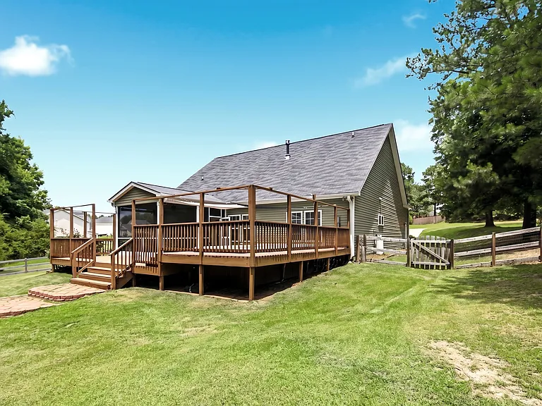 657 Equestrian Way — Photo 41