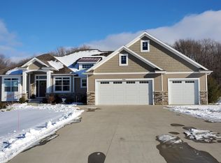 9644 Meadow Valley SE, Caledonia, MI
