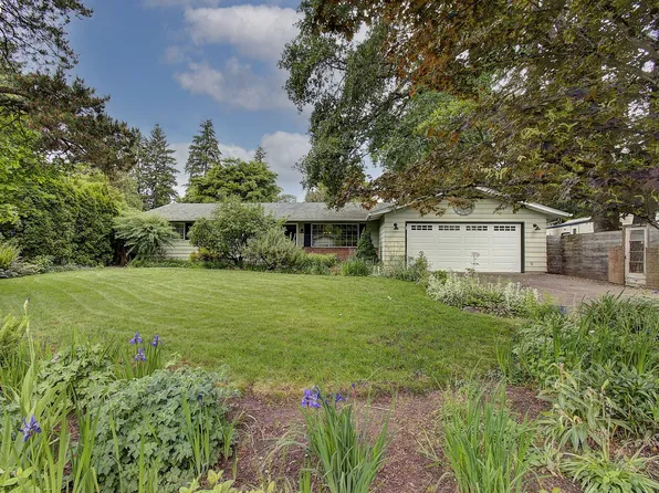 10020 NE Oakhurst Dr, Vancouver, WA 98662