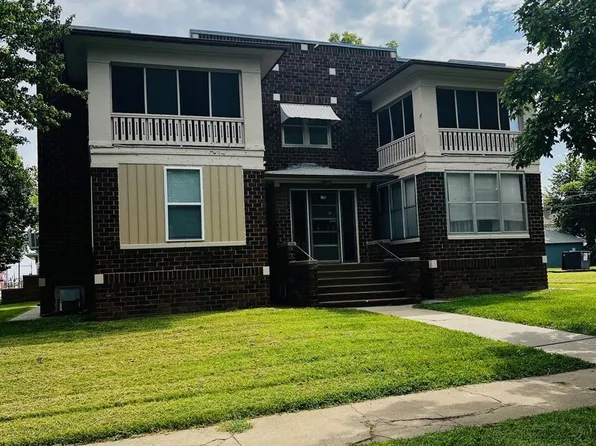 511 N Adams St APT 3, Junction City, KS 66441