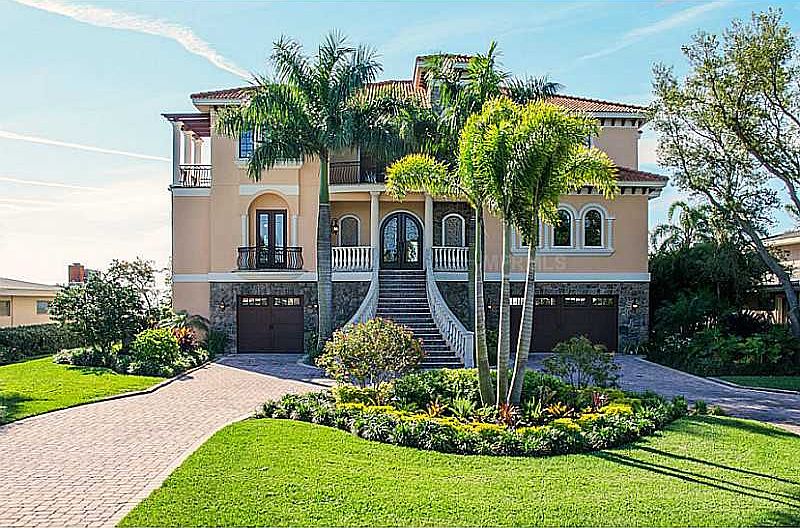 1st image of 3709 Bayshore Blvd NE