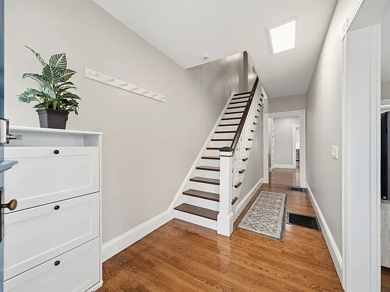 309 Hillside Ave — Photo 4