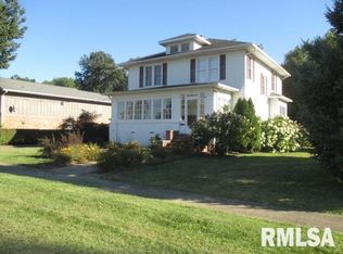 701 E 3rd St, Centralia, IL 62801