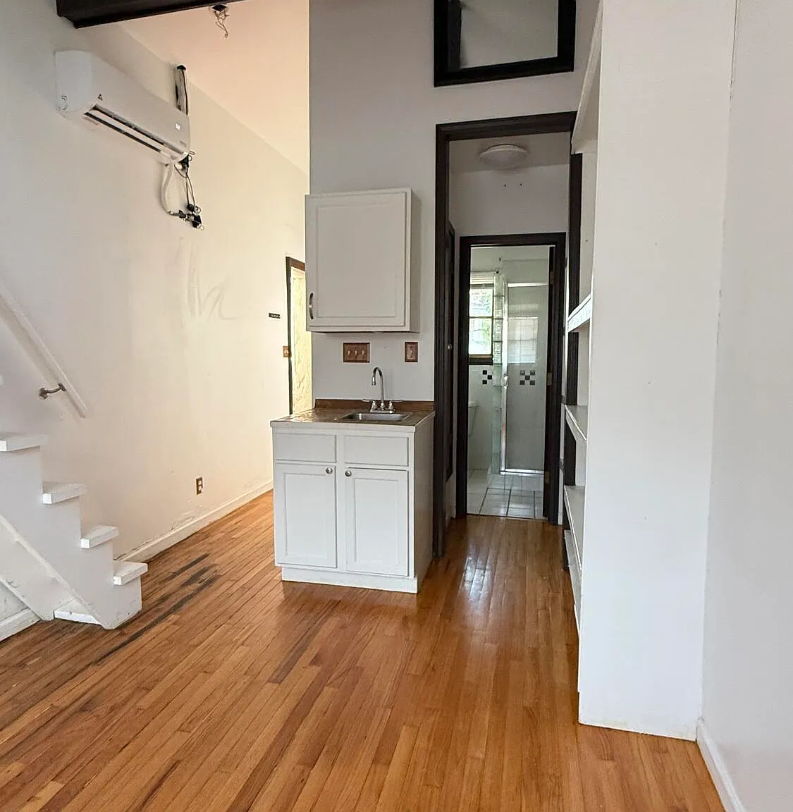 1 bed, 300 sqft, $600 — Photo 3