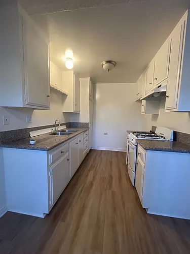 Arlington Apartments Photo 1