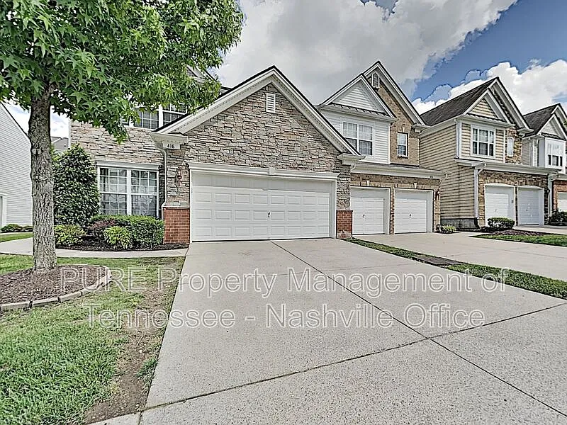 418 Lazy Creek Ln