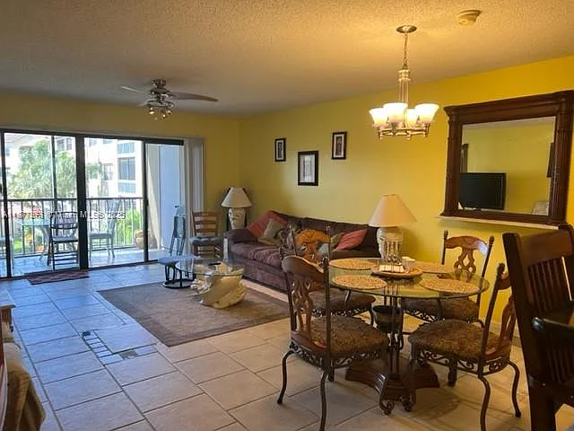 600 Uno Lago Dr #302 — Photo 5