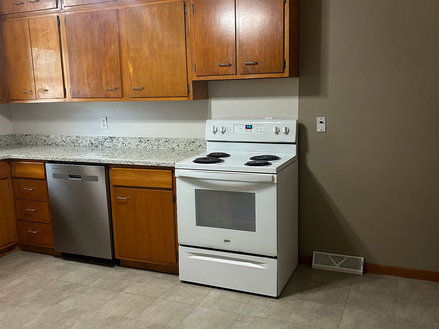 7101 Kearney Ave — Photo 4
