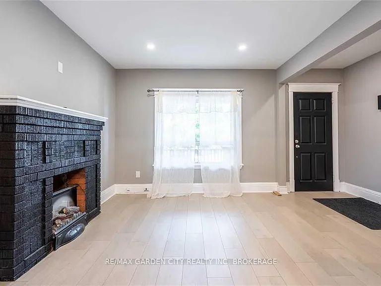 96 Beechwood Ave — Photo 7