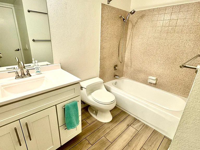 10257 Caminito Covewood #B — Photo 15