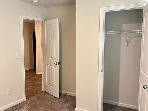 3rd image of 200 Bent Holly Dr