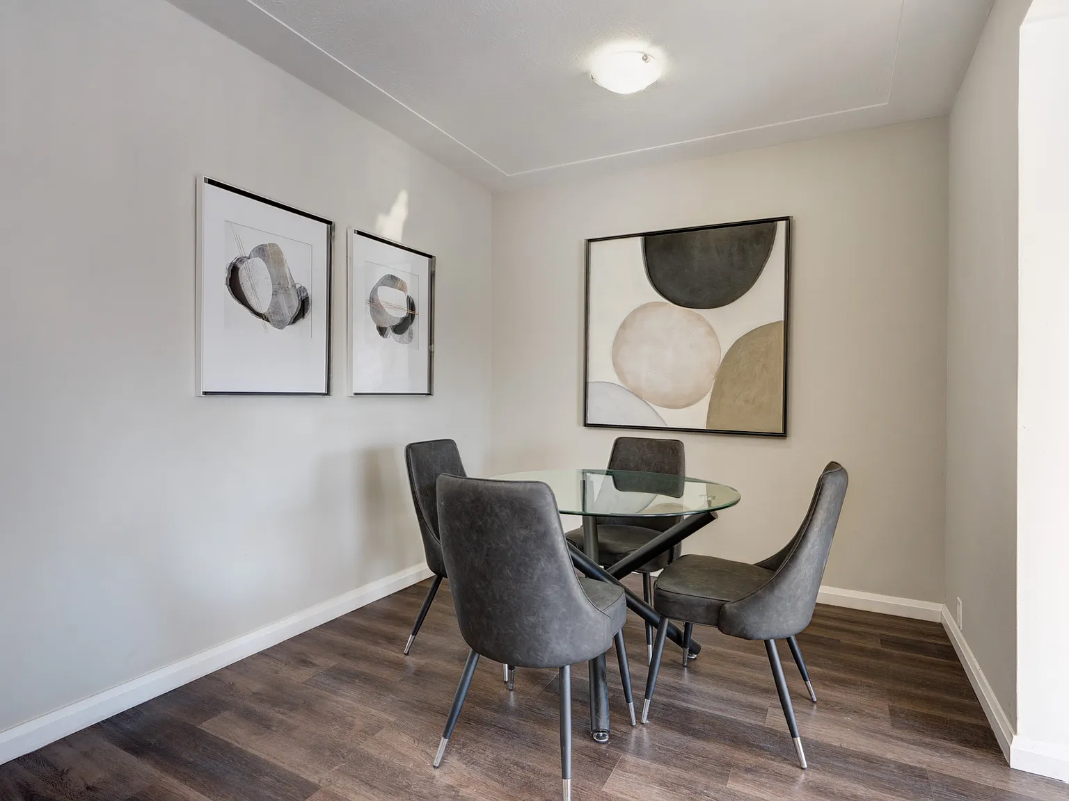 Bedford Court — Photo 4