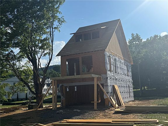 5th image of 22 N. Jefferson Avenue