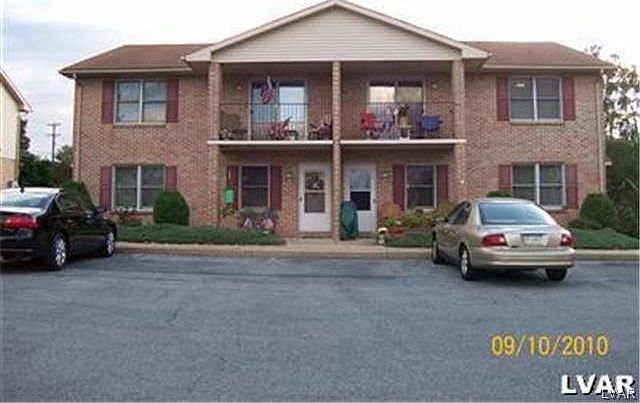 1st image of 683 Victoria Ct