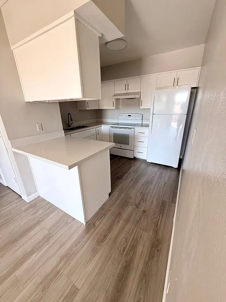 2 bed, 800 sqft, $1,149 — Photo 2