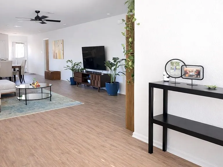 9018 Burnet Bay Ct — Photo 3