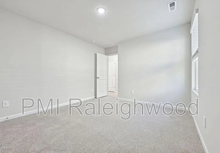 528 Bridger Dr — Photo 35