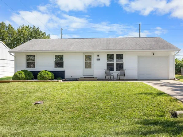 320 Vicksburg Ln, West Lafayette, IN 47906