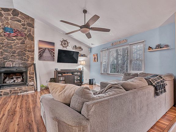 4th image of 769 Lakeshore Terrace Rd