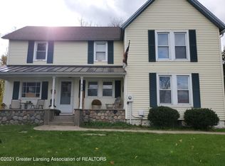 525 Lyons Rd, Portland, MI 48875