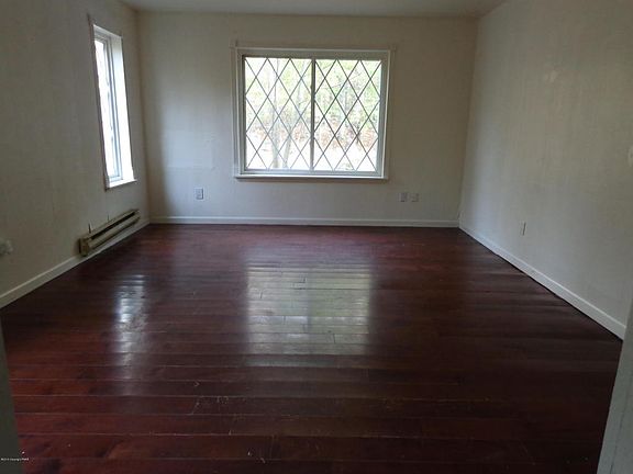4th image of 9395 Birch Ln