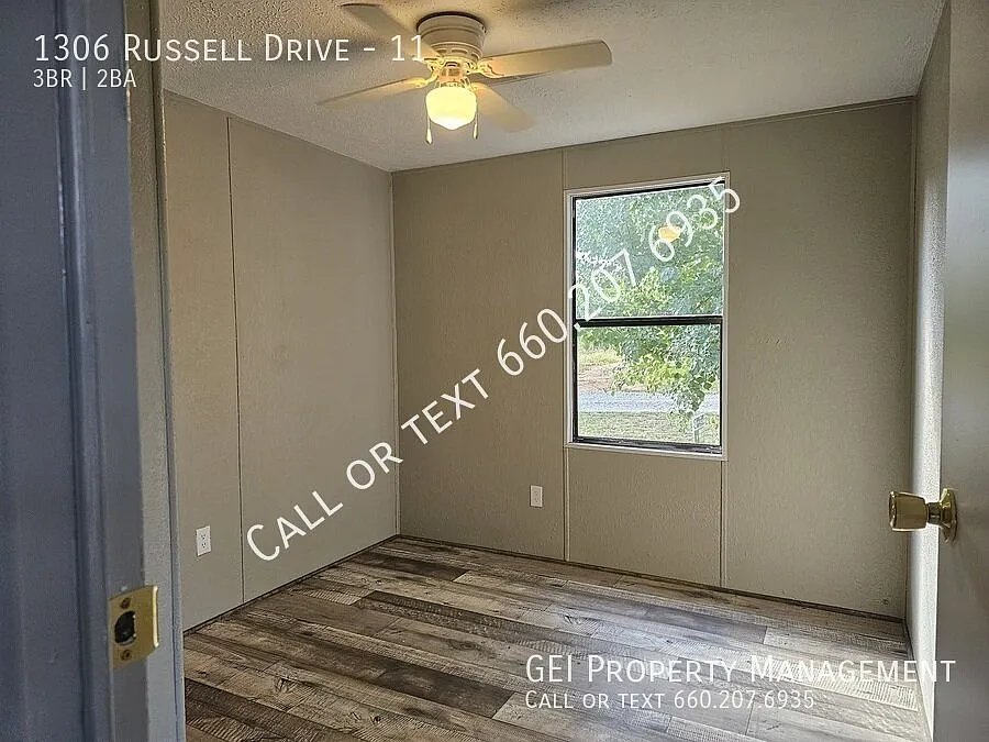 Updated, Newly Remodeled 3 BR Home — Photo 4
