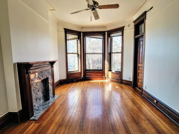 3511 N Reta Ave APT 3, Chicago, IL 60657