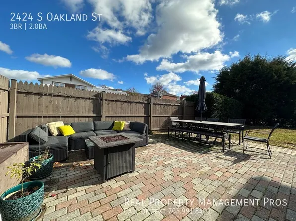 2424 S Oakland St, Arlington, VA 22206