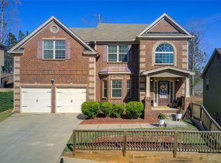 7933 Heathmore Dr, Fairburn, GA 30213