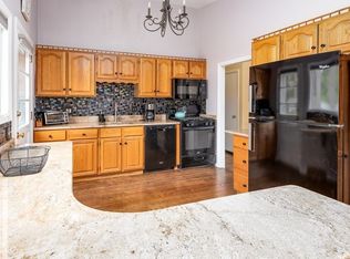 384 Old Connecticut Path, Framingham, MA 01701