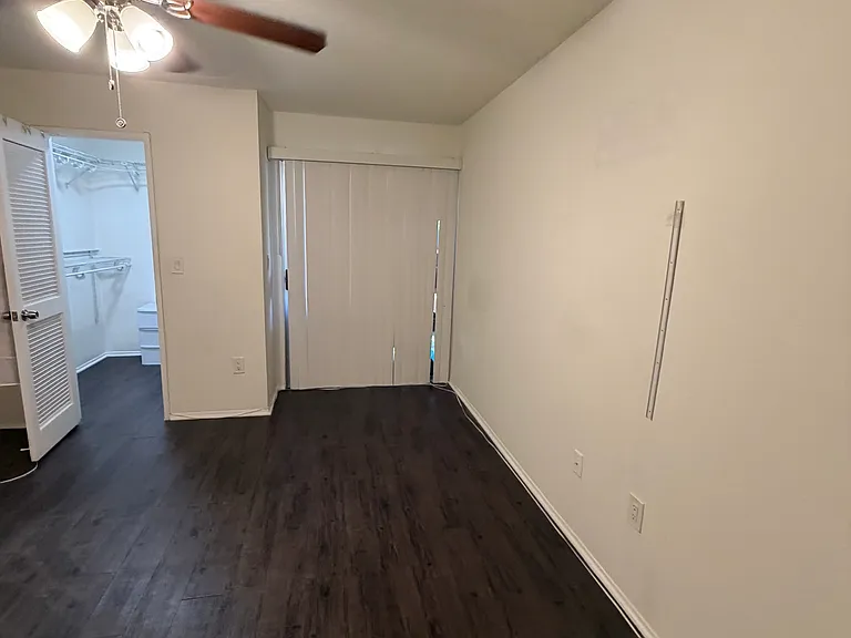4240 Menlo Ave #5 — Photo 3