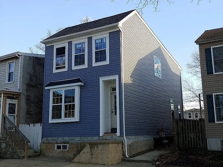 428 E Miner St — Photo 1