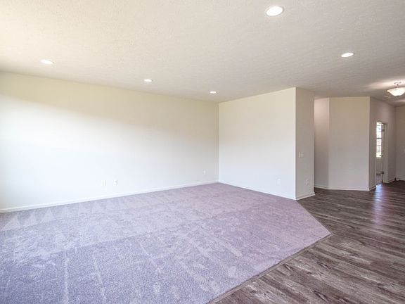Open, Welcoming Gathering Room
