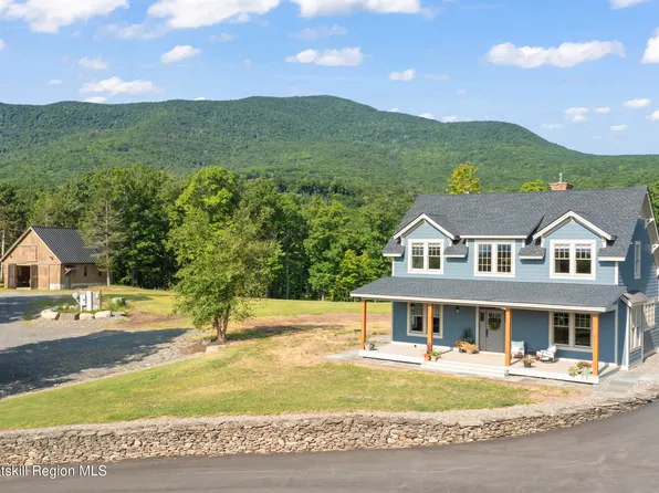208 Old S Durham Highway, Acra, NY 12405
