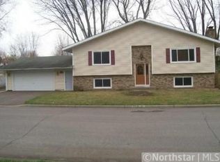 566 Allen Ave, Little Canada, MN 55117