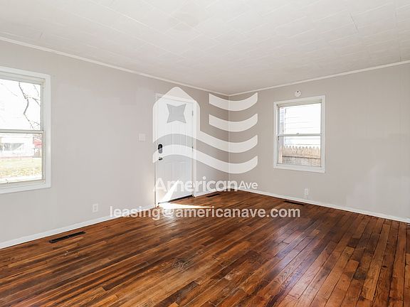 650012_003_wm_-_living_room_13606245.jpg