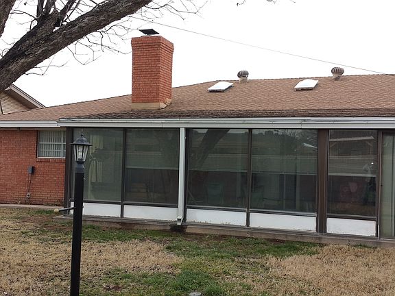 Back of House - Closed Patio