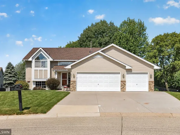 893 Marnie Cir S, Maplewood, MN 55119