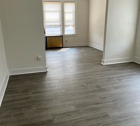 3rd image of 46 Front St Floor 1
