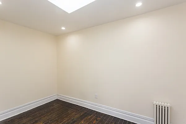 Rented by MNS | media 27