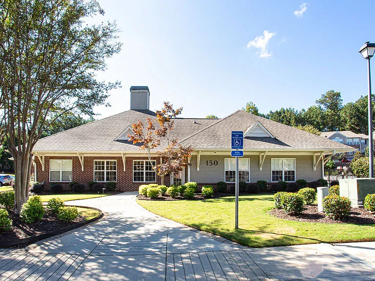 Indigo Apartments Gainesville — Photo 11