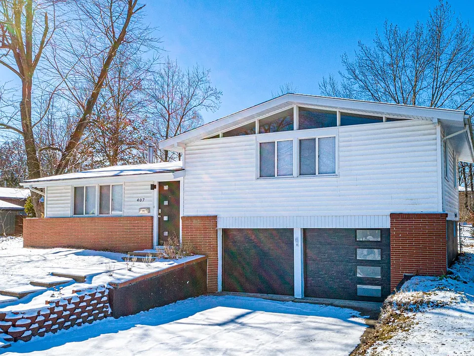 407 Bourn Ave