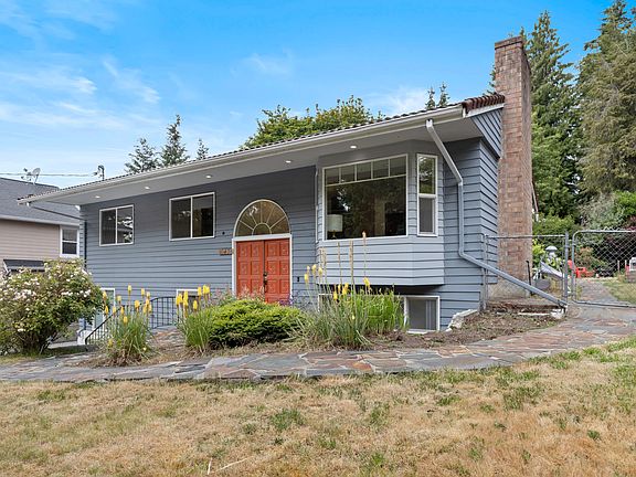 3rd image of 10438 NE 116th St #A